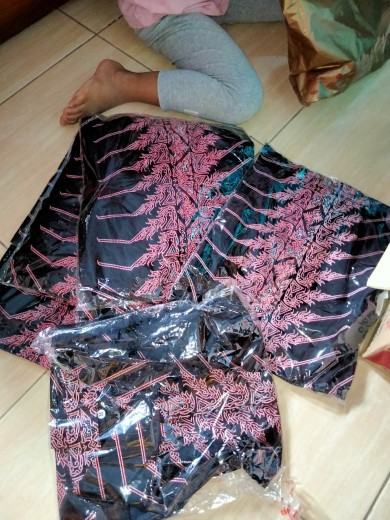 Batikcouple.id (batik Couple Keluarga Sania Modang Pink)