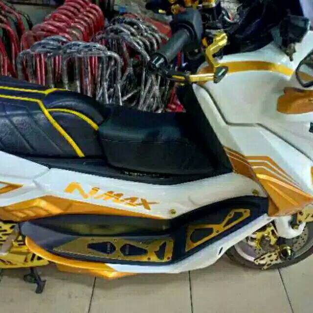 Bordes Nmax Old Karpet Nmax Old Pijakan Kaki Nmax Old 2014-2019 Merk Akai Racing Original