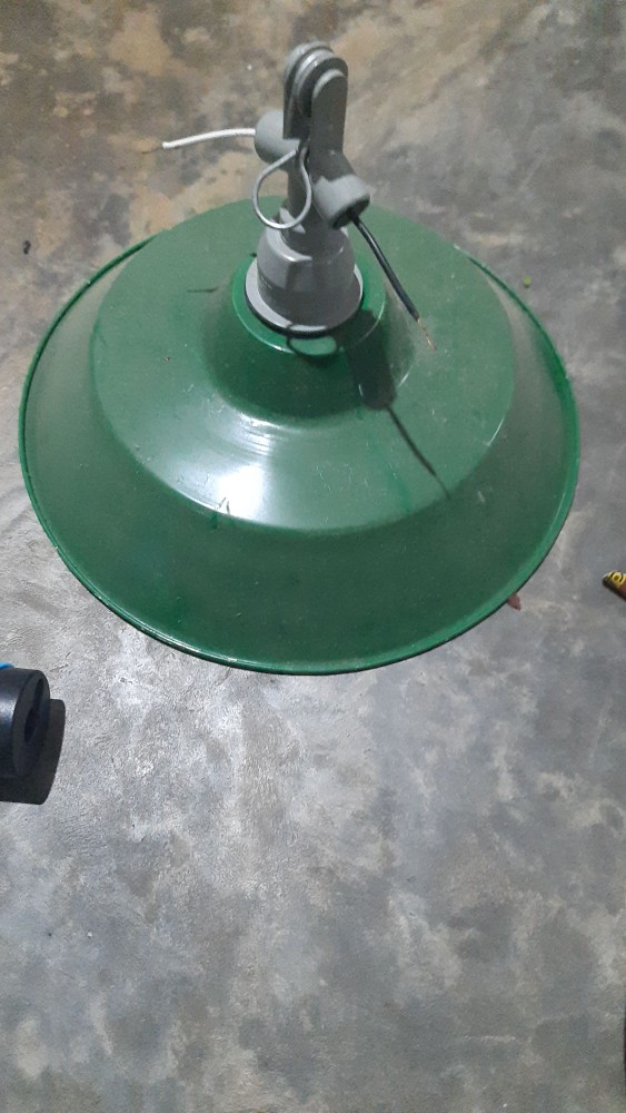 Kap Lampu Satu Set Jalan WD Hijau Gantung E27 Fitting Kap Lampu Satu Set Jalan WD Hijau Gantung E27 Fitting