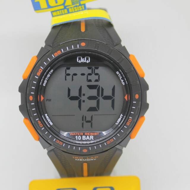 Jam Tangan Cowok Pria QQ Q&Q Digital M102J002Y Warna Hitam Rubber Tombol Orange