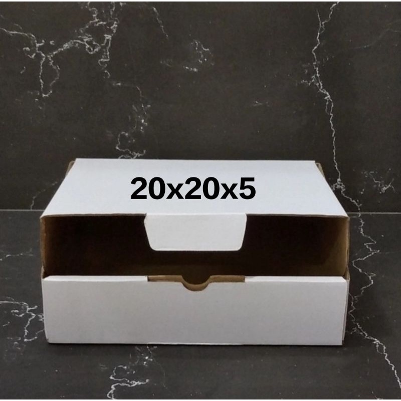 

dus box pizza warna luar PUTIH 20x20x5
