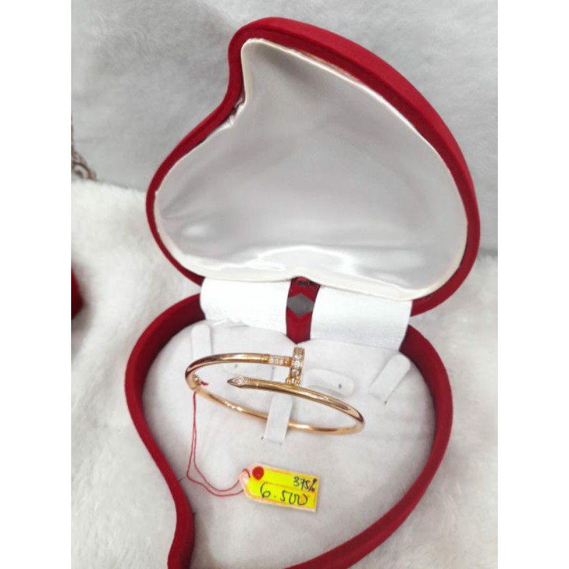 GL533DLM gelang emas paku permata fashion branded eropa cart1er chann3l gold berat 6.500 kadar 375%
