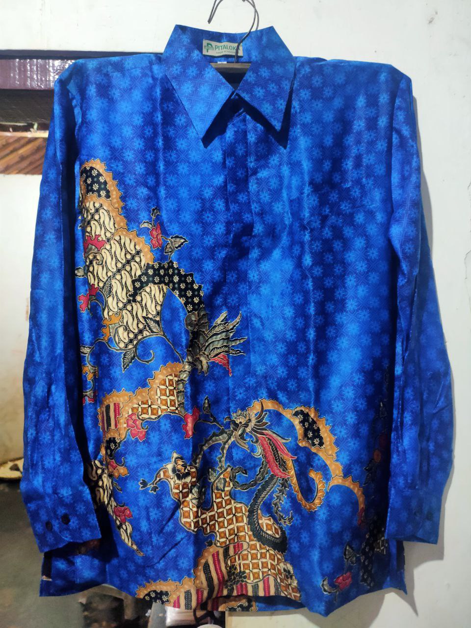 Kemeja Batik Semi Sutra Exclusive Puring Istimewa Bahu Pakai Busa