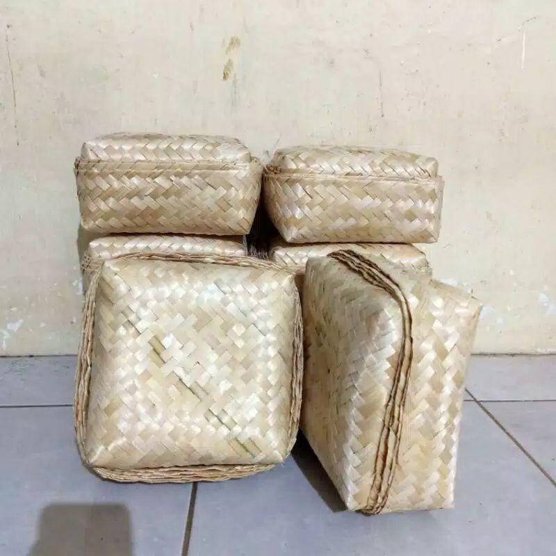 

[ Halodul ] besek bambu 20x20 &18x18 grosir berkualitas / box Catering makanan