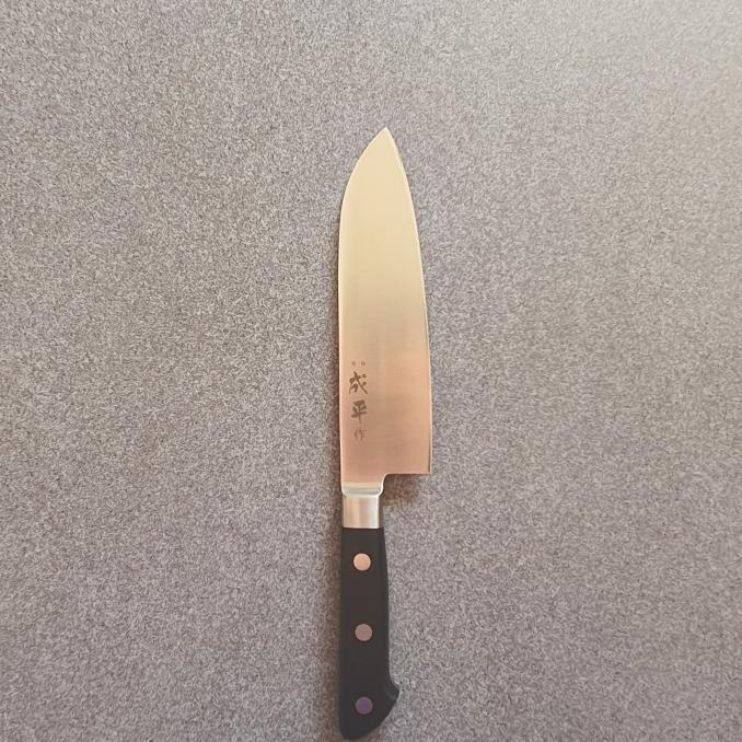 

Narihira Santoku 165 mm FC-47 Pisau Dapur Jepang STOK TERBATAS