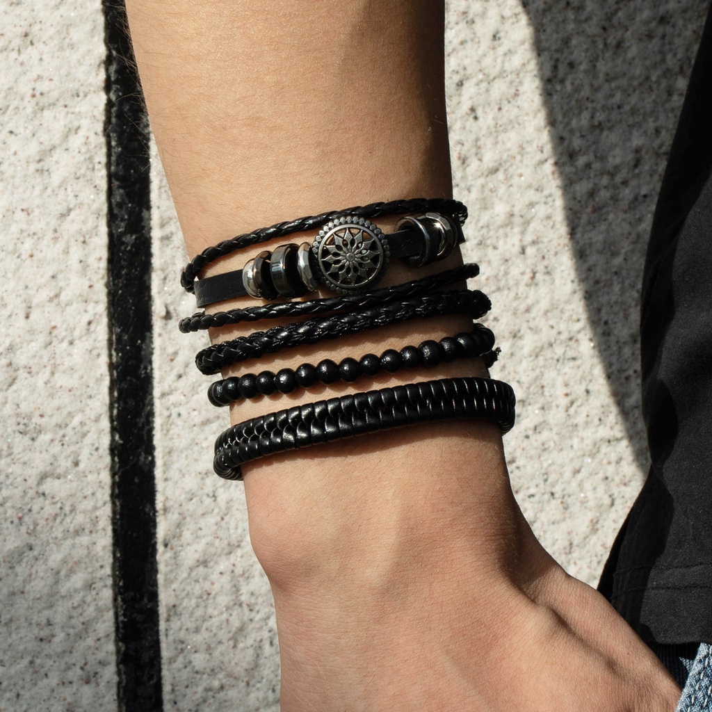4pcs / set Gelang Tangan Kulit PU Adjustable Warna Hitam / Coklat Untuk Pria