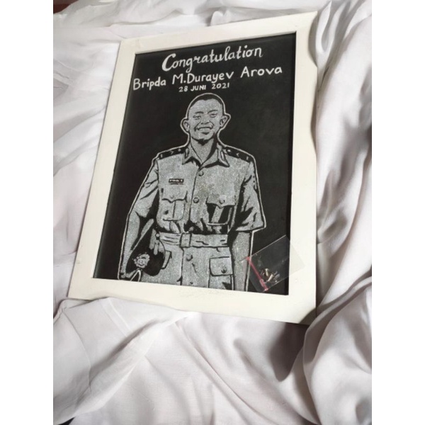 Lukisan gliter wajah/keluarga hadiah wisuda/ultah murah ukuran 10R/12R