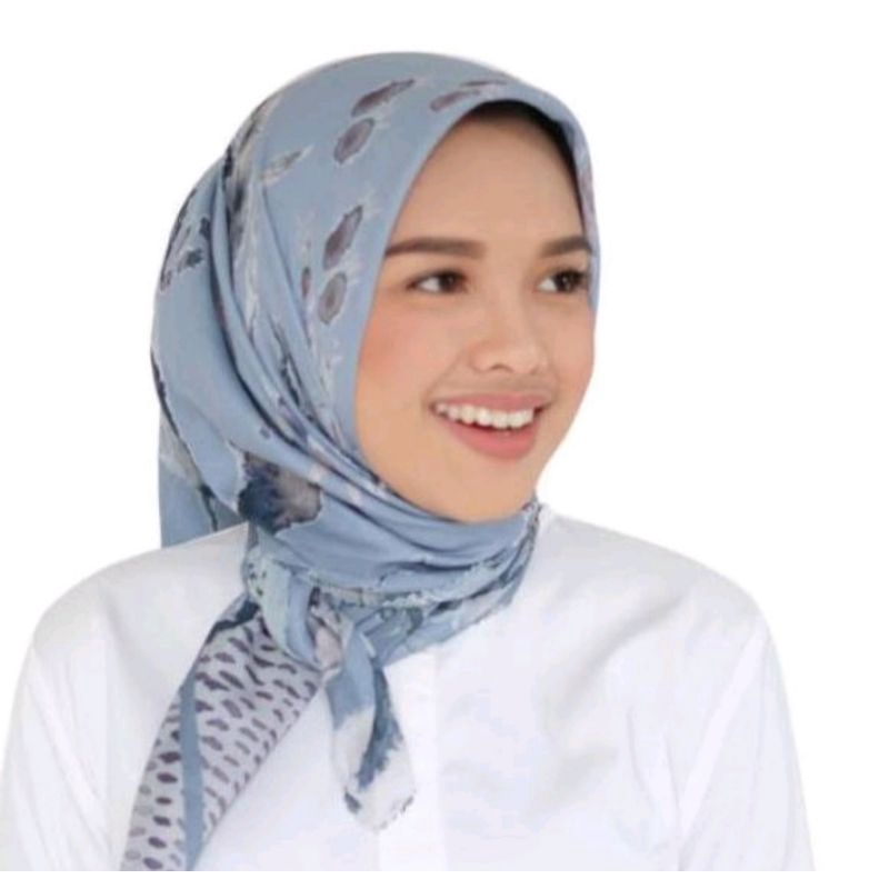 Buttonscarves Le Costa Airy Blue - As Is Item