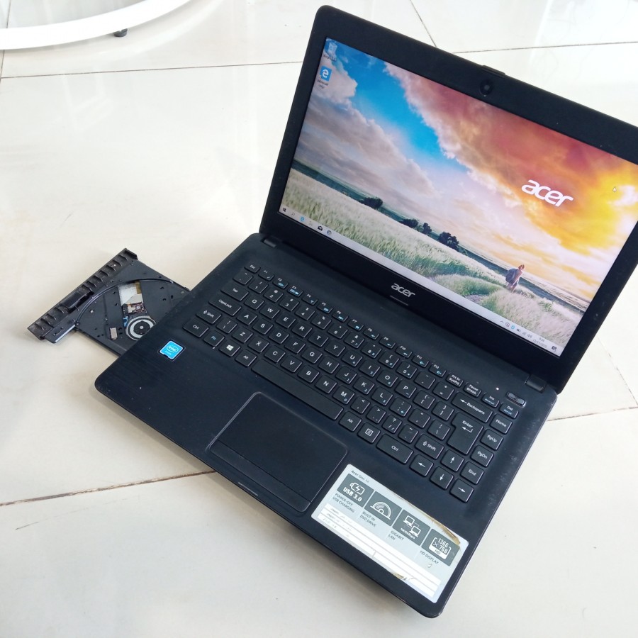 Laptop Acer One 14 Z1402 DualCore 2957U RAM2GB HDD500GB Black Second