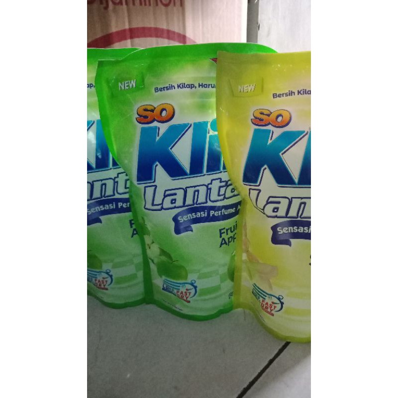 SOKLIN LANTAI 780ML