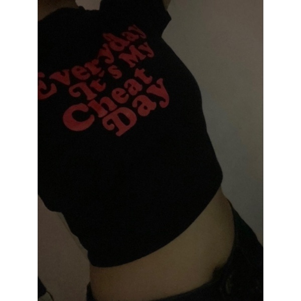 Crop Top Wanita Cheat Day (LD 88, P 40)