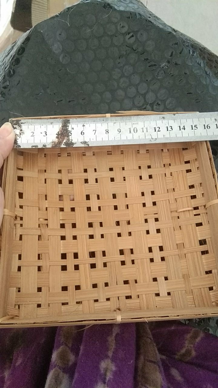 (kot04) Piring Kotak No.4 Natural Ukuran 18 X 18 X 4 Cm