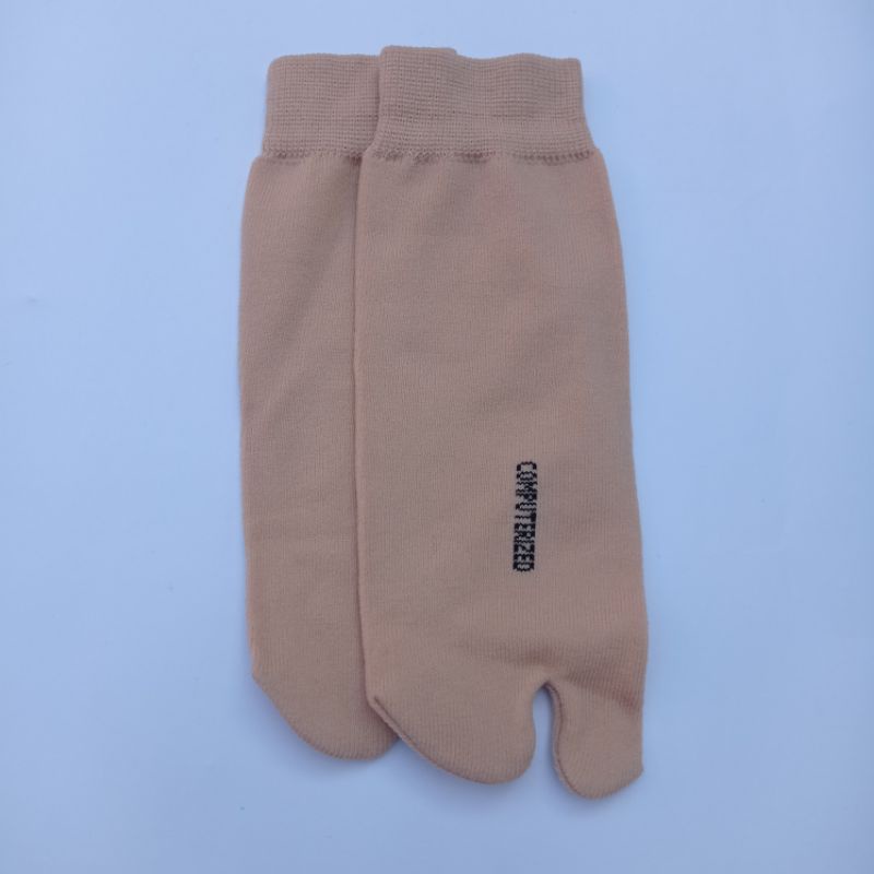 Kaos Kaki Jempol Tapak Hitam / Kaus Kaki Wanita Muslimah alas Hitam