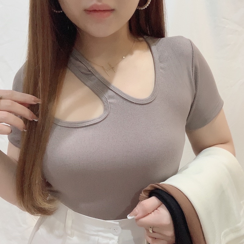 Rib Fitted Asymmetric Cut Out Short Sleeve Top | Baju Kaos Rib Knit Lengan Pendek Atasan Wanita Korean Fashion | Maimon Grosir