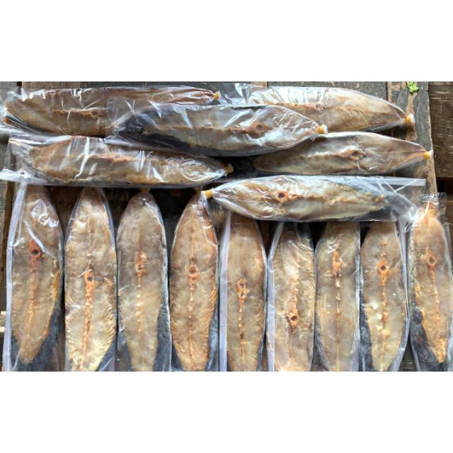 

Ikan asin tenggiri skw 500gr