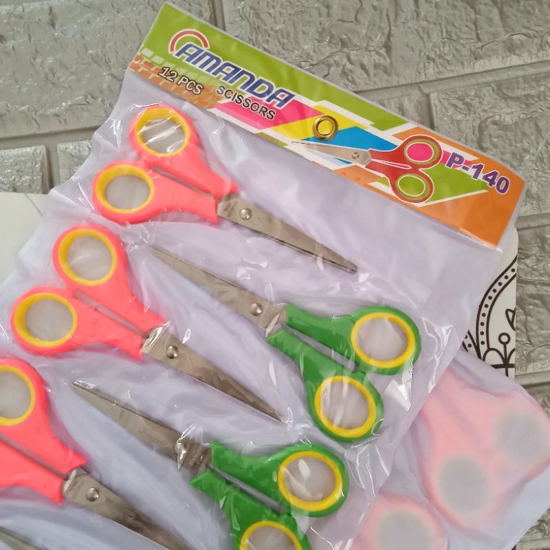 

Gunting Amanda P-140 (1 renteng/1 lusin isi 12 pcs)