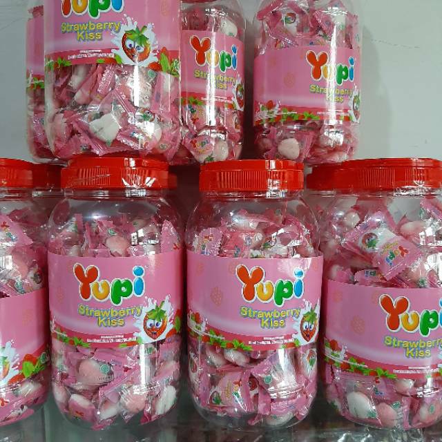 

YUPI STRAWBERRY KISS in JAR