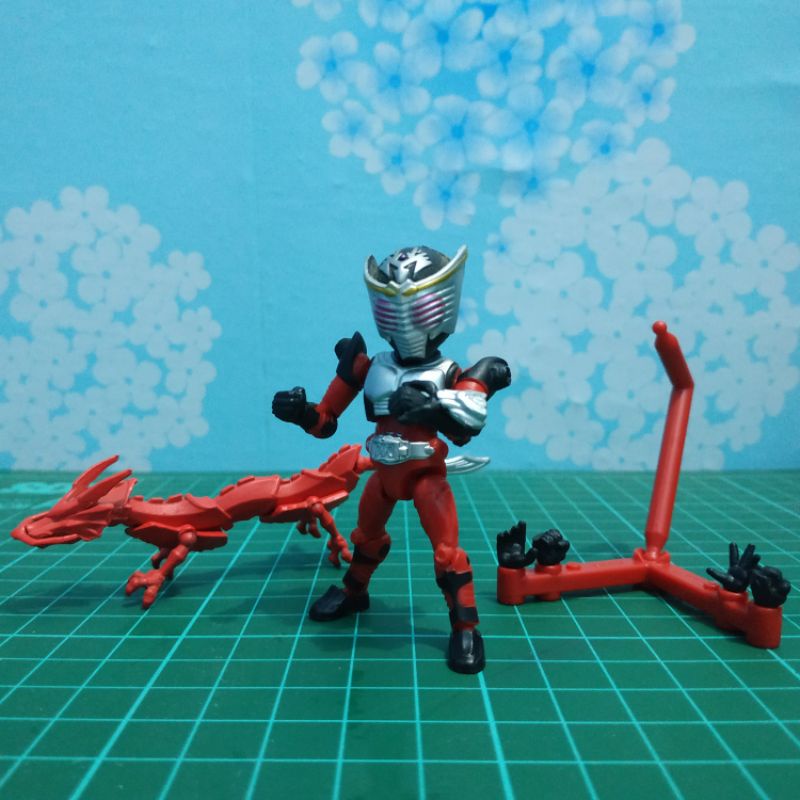 BANDAI CANDY TOYS 66mm ACTION KAMEN RIDER RYUKI BIB