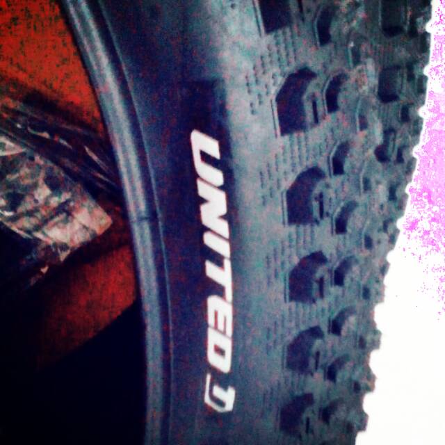 Ban Luar Sepeda Merk United size 26 x 1.95