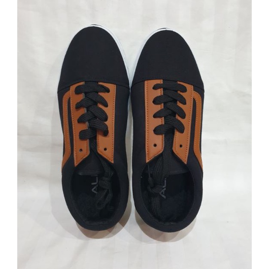 Alive Sepatu Pria no. 40