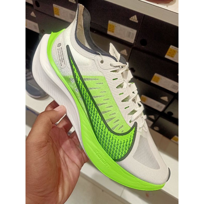NIKE ZOOM GRAVITY ORIGINAL100%
