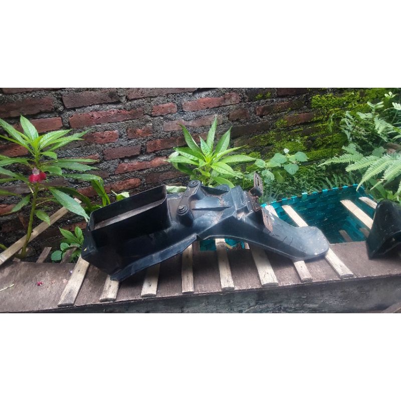 slebor belakang yamaha alfa original