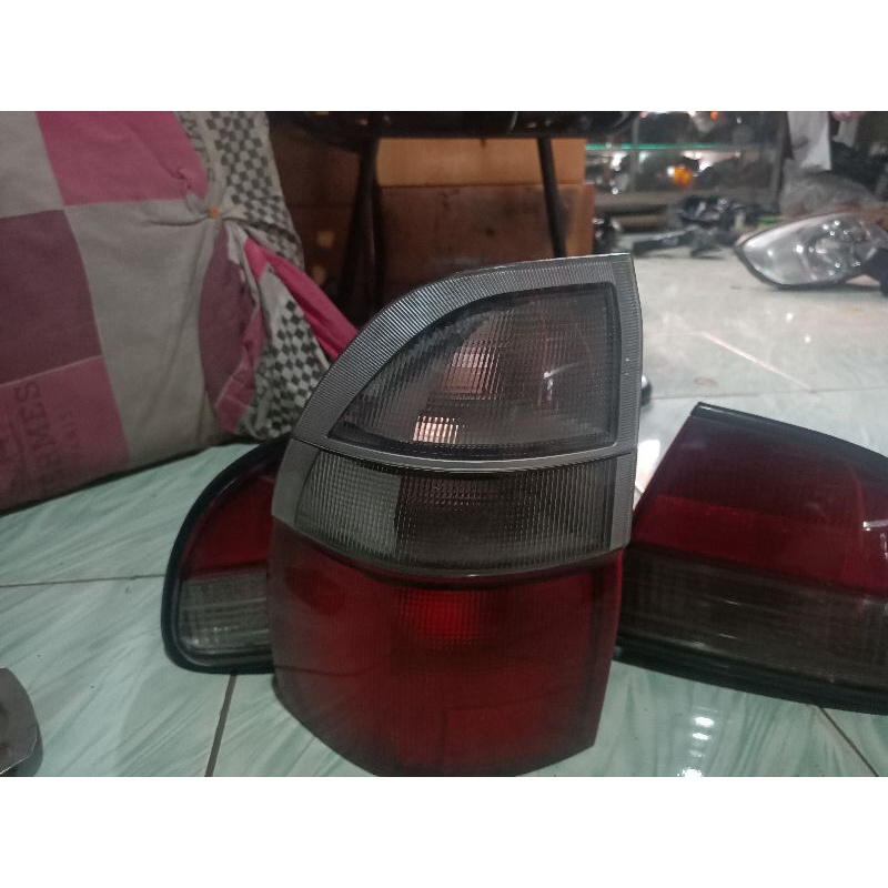 stoplamp panther kapsul putih merah