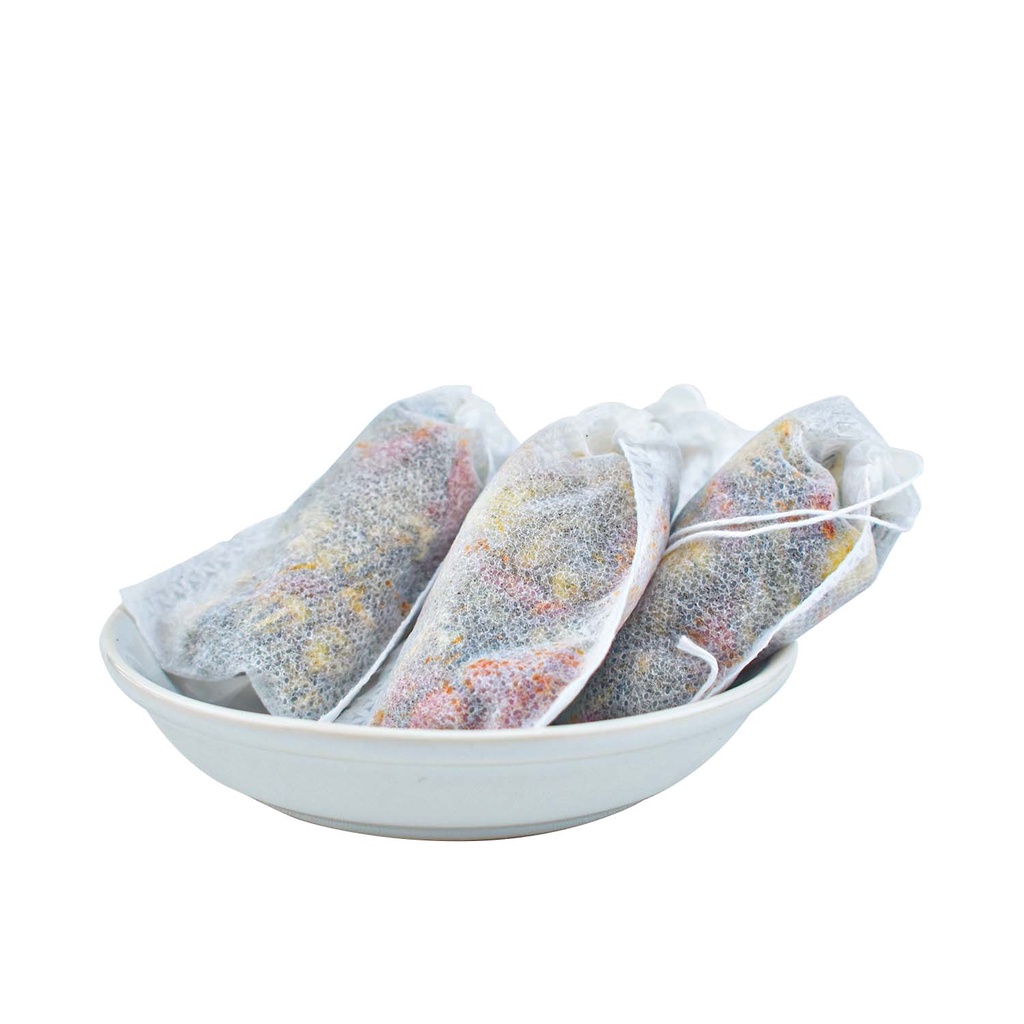 Baby Chrysanthemum and Goji Berry Tea