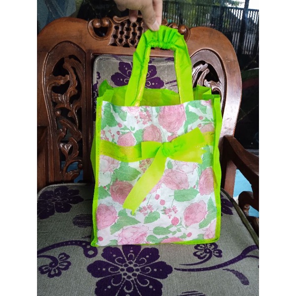 

tas spounbond nasi kotak