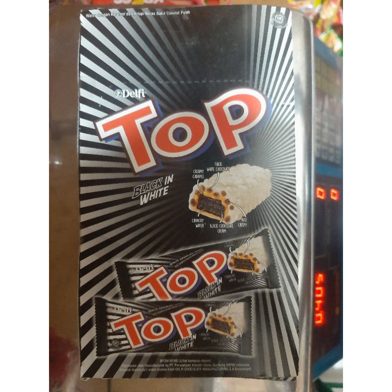 

Delfi Top Black in White (box)