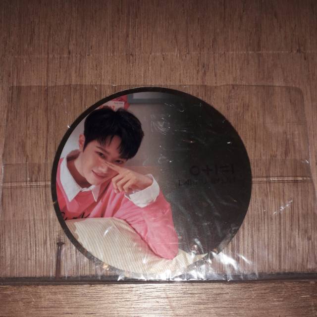 Wanna One IPU Mirror Card Lai Guanlin Day Ver.