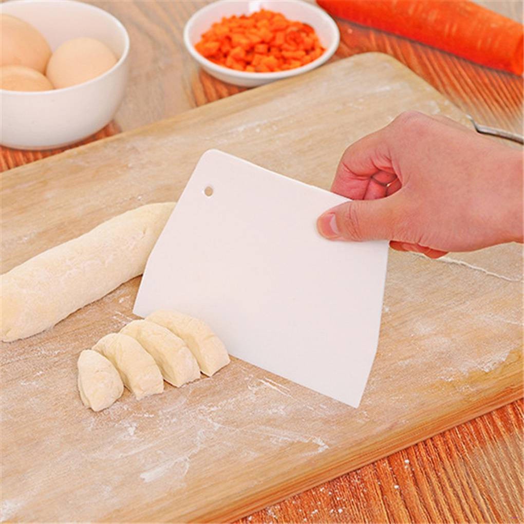 [READY STOCK] Ladder Shaped Dough Oil Scrapers Blades PP White Cutters Cutting Baking Tools Kitchen Gadgets