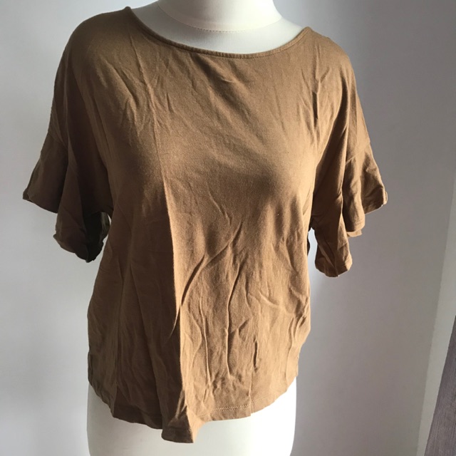 (PRELOVED) Kaos Sabrina Uniqlo