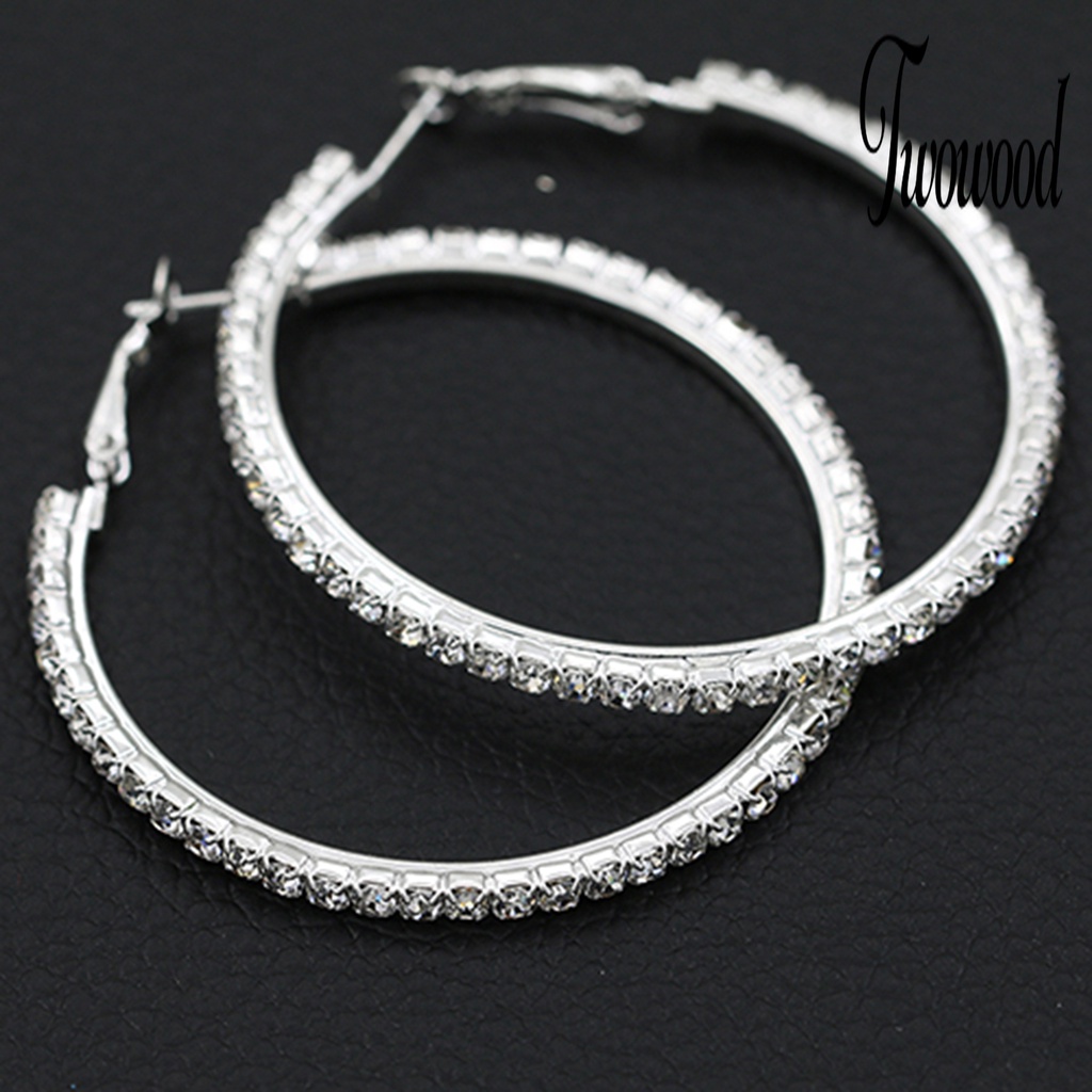 1 Pasang Anting Hoop Besar Aksen Berlian Imitasi Bahan Alloy Untuk Wanita