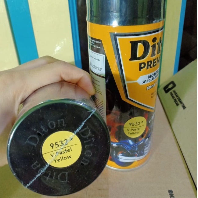 Pilok Pilox Cat Semprot DITON Premium Pastel Collection Warna Vespa V 9532** Pastel Yellow Pastel Kuning (400cc)