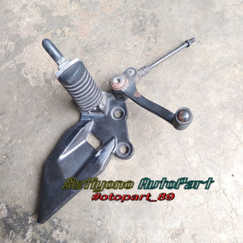 Foot step Depan Kiri Ninja 250 Karbu Postep Depan Ninja 250