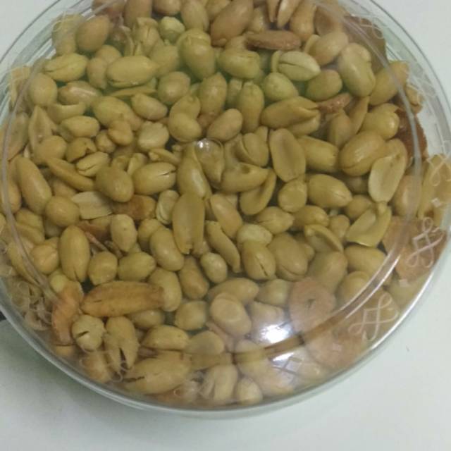 

Kacang Bawang Rasa Gurih enk dan lezat kering dn Renyah