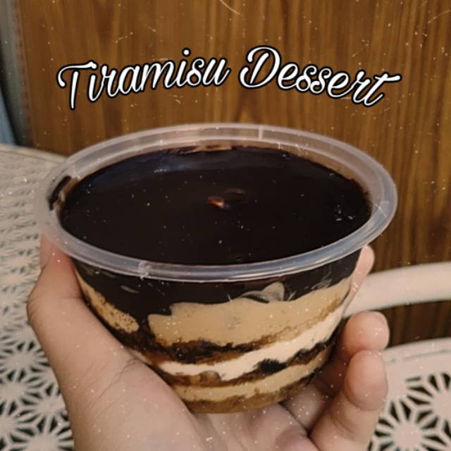 

TIRAMISU DESSERT BOX