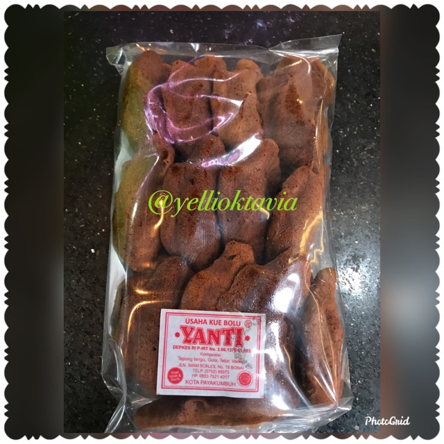 

Kue Bolu ikan gula aren