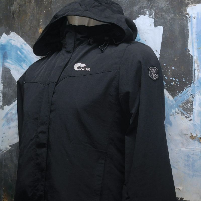 jaket Outdoor NEPA warna hitam