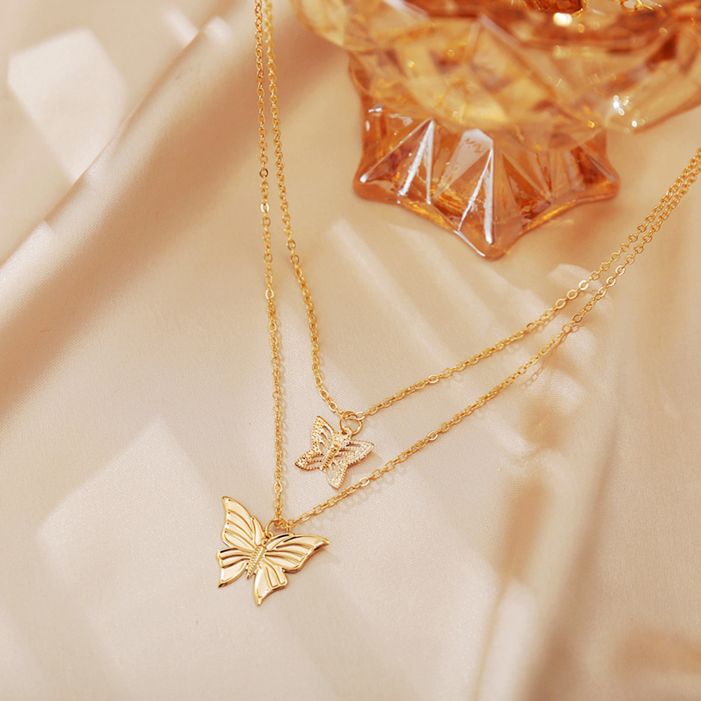 YEEZII BUTTERFLY Kalung Rantai Emas Multi Layer Liontin Kupu-Kupu Hias Mutiara Gaya Bohemian Korea Retro Untuk Wanita