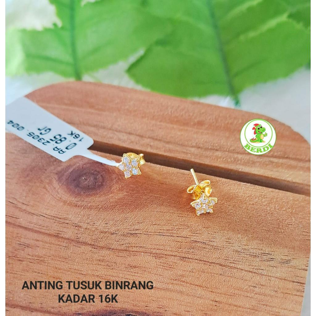 Anting tusuk ringan kadar 700 wanita dewasa