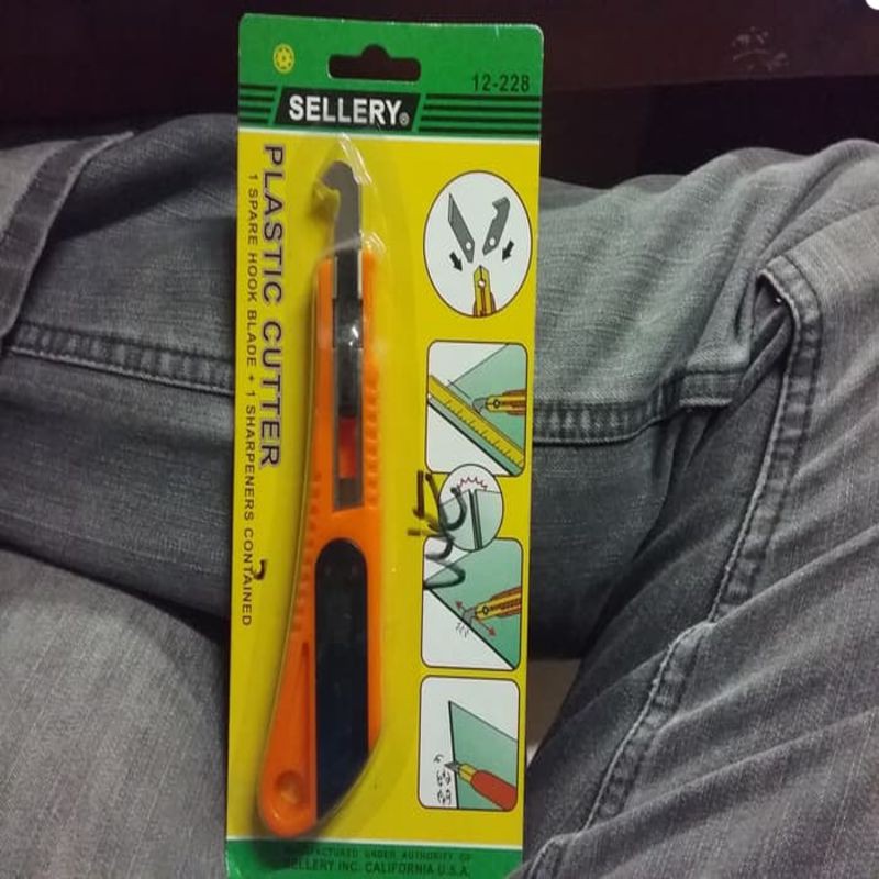 

Pisau Cutter ACRYLIC Sellery 12-228 / Plastic Cutter