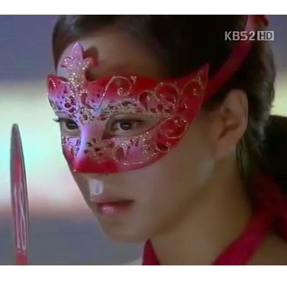 TOPENG PESTA GLITTER