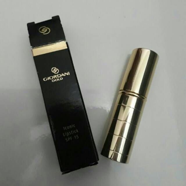 Giordani Gold Iconic Lipstick SPF 15  from Oriflame Shade Pink Nude