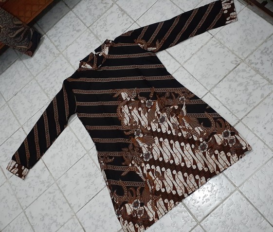 Terbaru Serut Genes Jelita Tunic Navbor Yelbor Whitbor Creambor Tunik Batik Modern Hrb030 Dolbi Dob