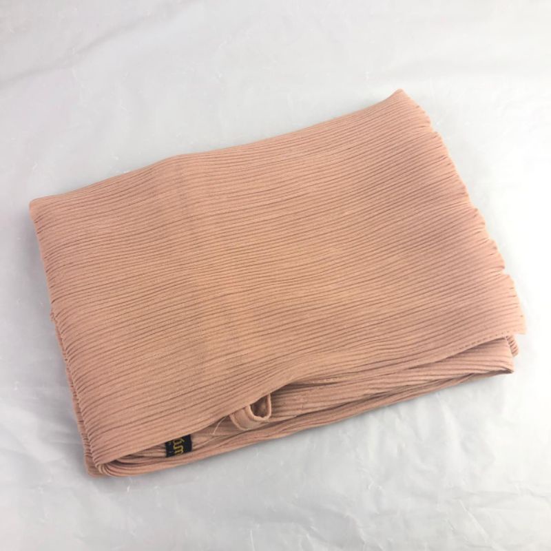 NAMIRA HIJAB/Bergo Maryam Plisket Lidi-Cream