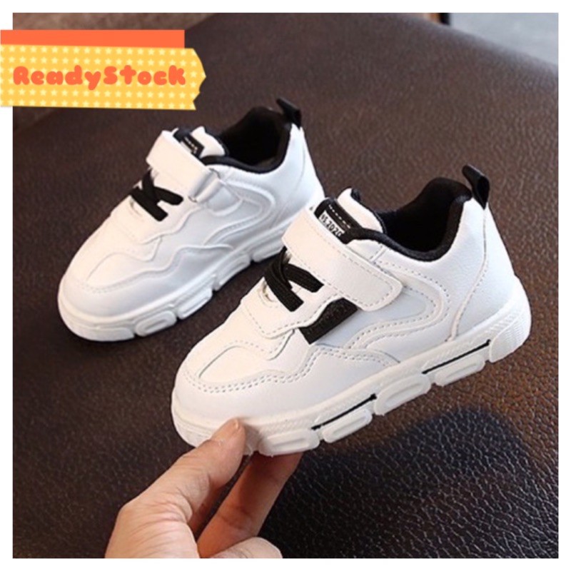 [LILSTARSBABY] - Sepatu Sport Anak Putih Hitam // Baby Sport Shoes