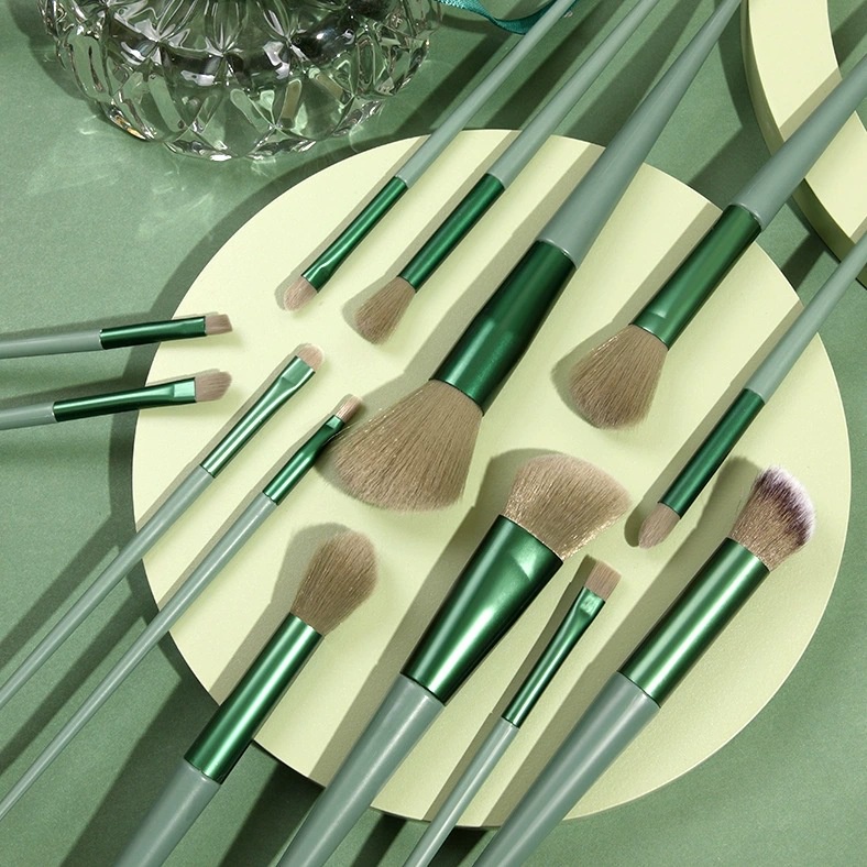 13pcs / Set Brush Makeup Highlighter Powder Foundation Concealer Bahan Bulu Lembut Untuk Kecantikan