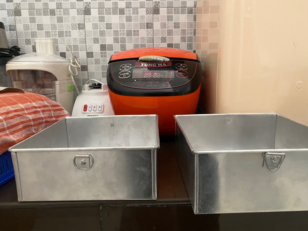 Loyang Kue Kotak Uk. 22cm*22cm Tebal 0,8mm-loyang Maksuba-loyang Browni